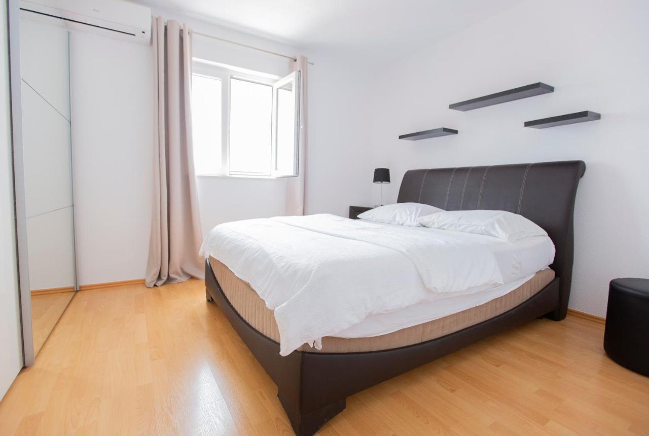 Guesthouse Seaview Брела Экстерьер фото