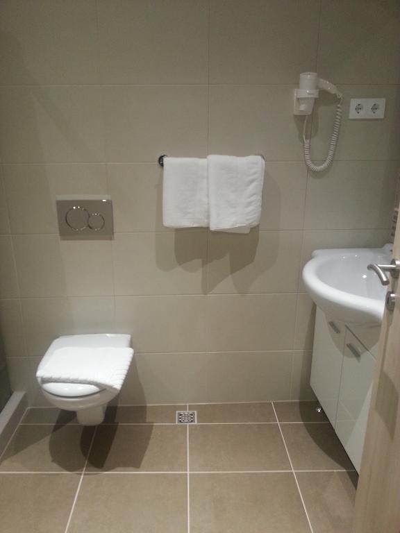 Guesthouse Seaview Брела Экстерьер фото